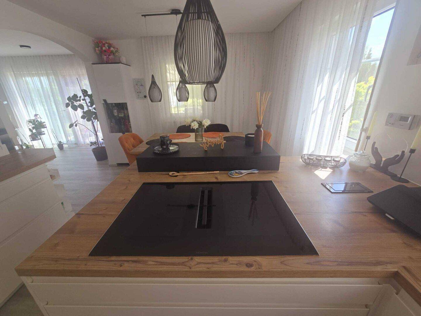 +LICHTDURCHFLUTETES EINFAMILIENHAUS IN PROTTES+ Grundstück 752m²+ 5 Zimmer+ Wohnessküche 45m²+Kamin+, Garage &amp; moderner Ausstattung! - Ansicht 6