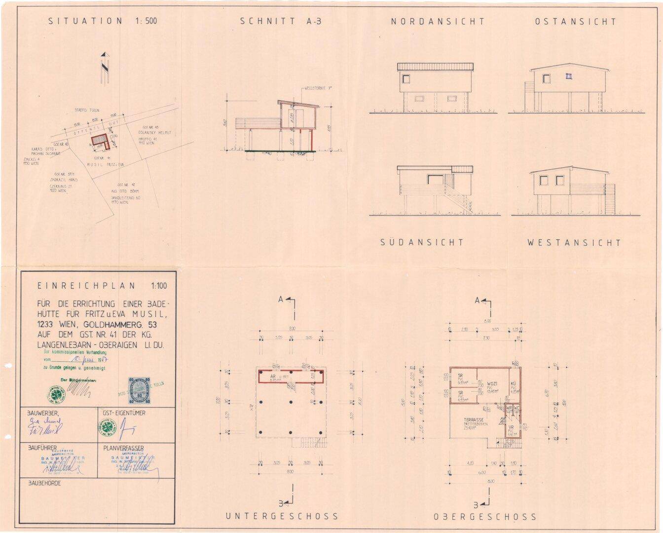 Dieser Einreichplan zeigt die Situation, Ansichten und Grundrisse eines zweistöckigen Hauses mit Terrasse, separatem WC und Flachdach.