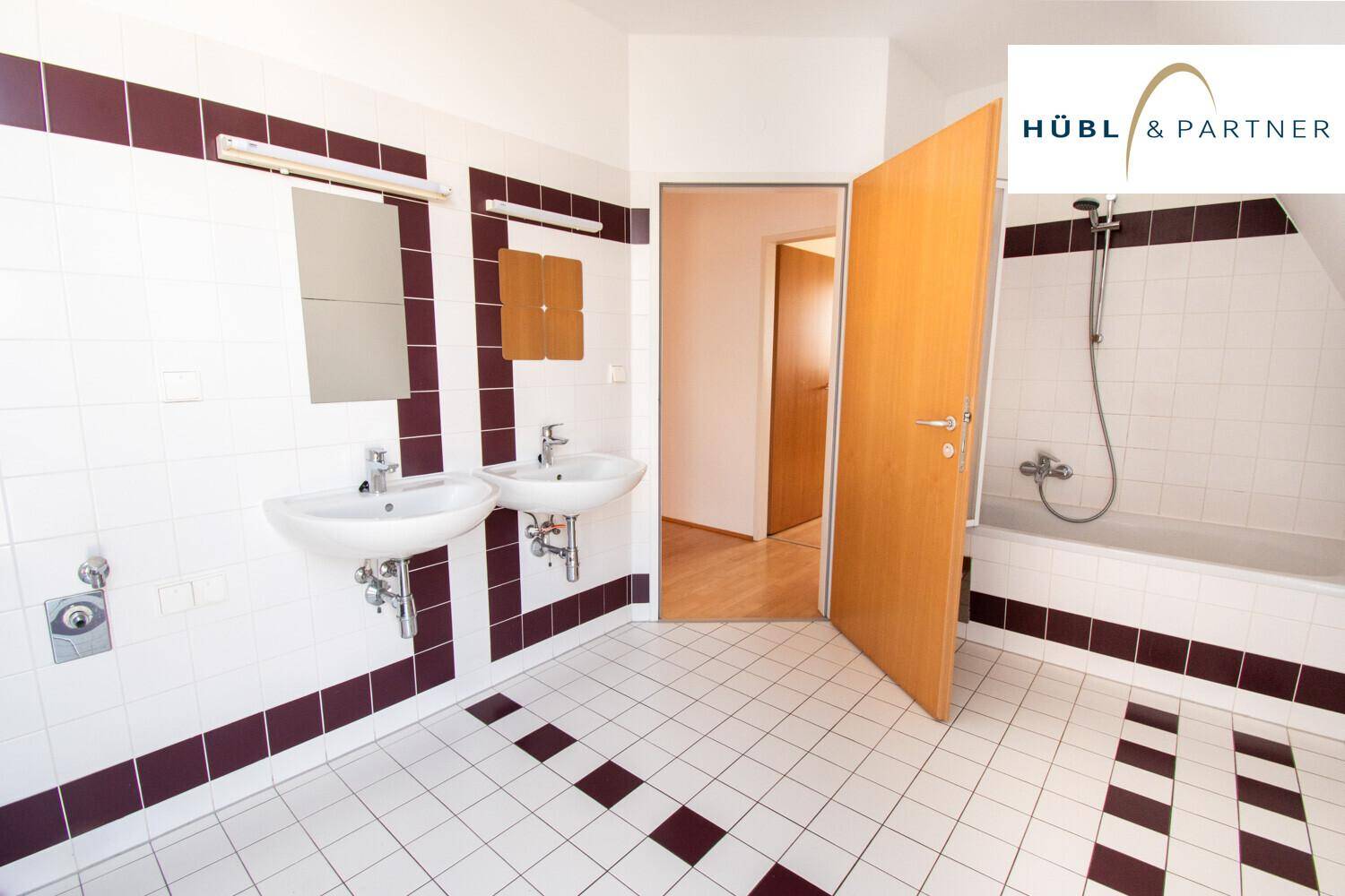 Huebl_Partner_Makler_Wohnung mit Pool und Fitness_Attemsgasse_Kirschblütenpark_viennainternationalschool_u1 Kagran_westfield_017