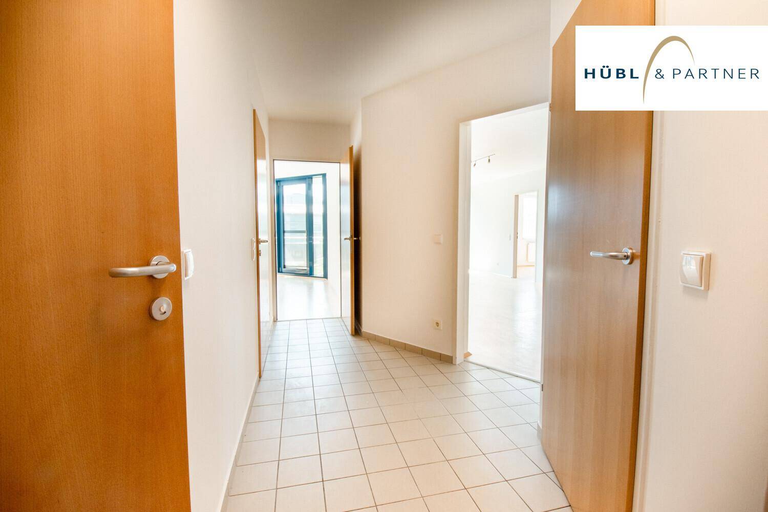 Huebl_Partner_Makler_Wohnung mit Pool und Fitness_Attemsgasse_Kirschblütenpark_viennainternationalschool_u1 Kagran_westfield_021