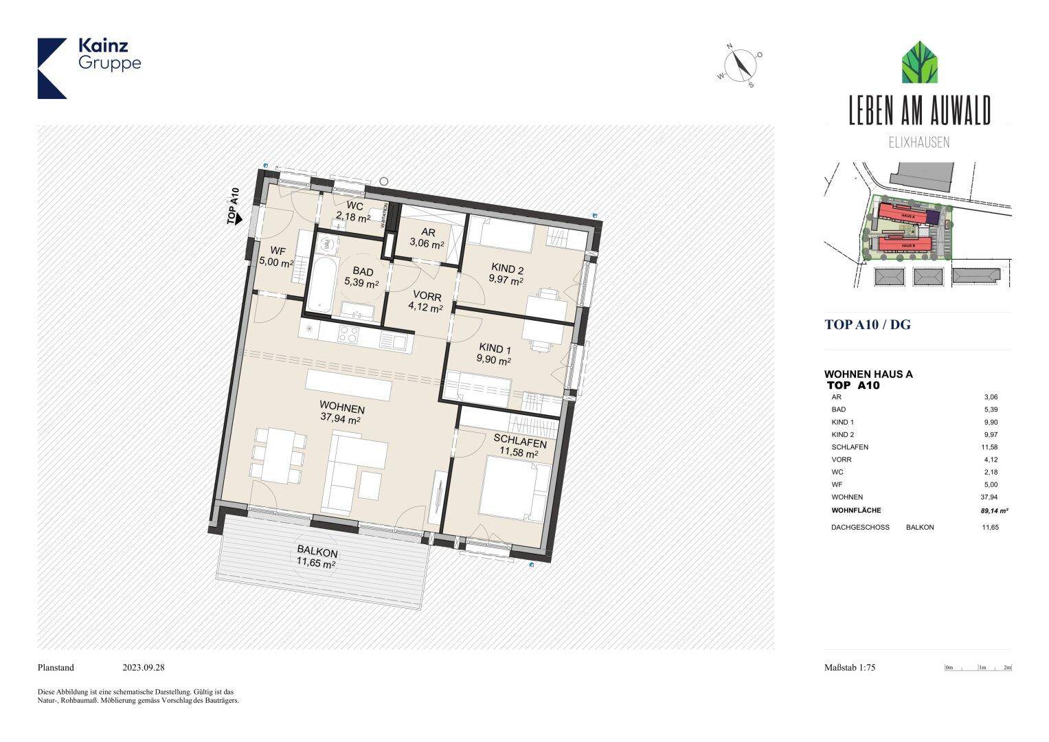 Grundriss der Wohnung TOP A10 mit offenem Wohnbereich, Schlafzimmern und Balkon.