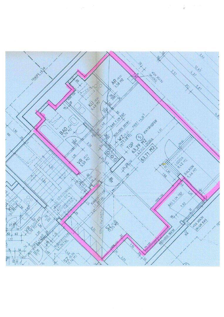 Grundrissplan mit hervorgehobener Wohneinheit, die die Raumaufteilung und Loggia zeigt.