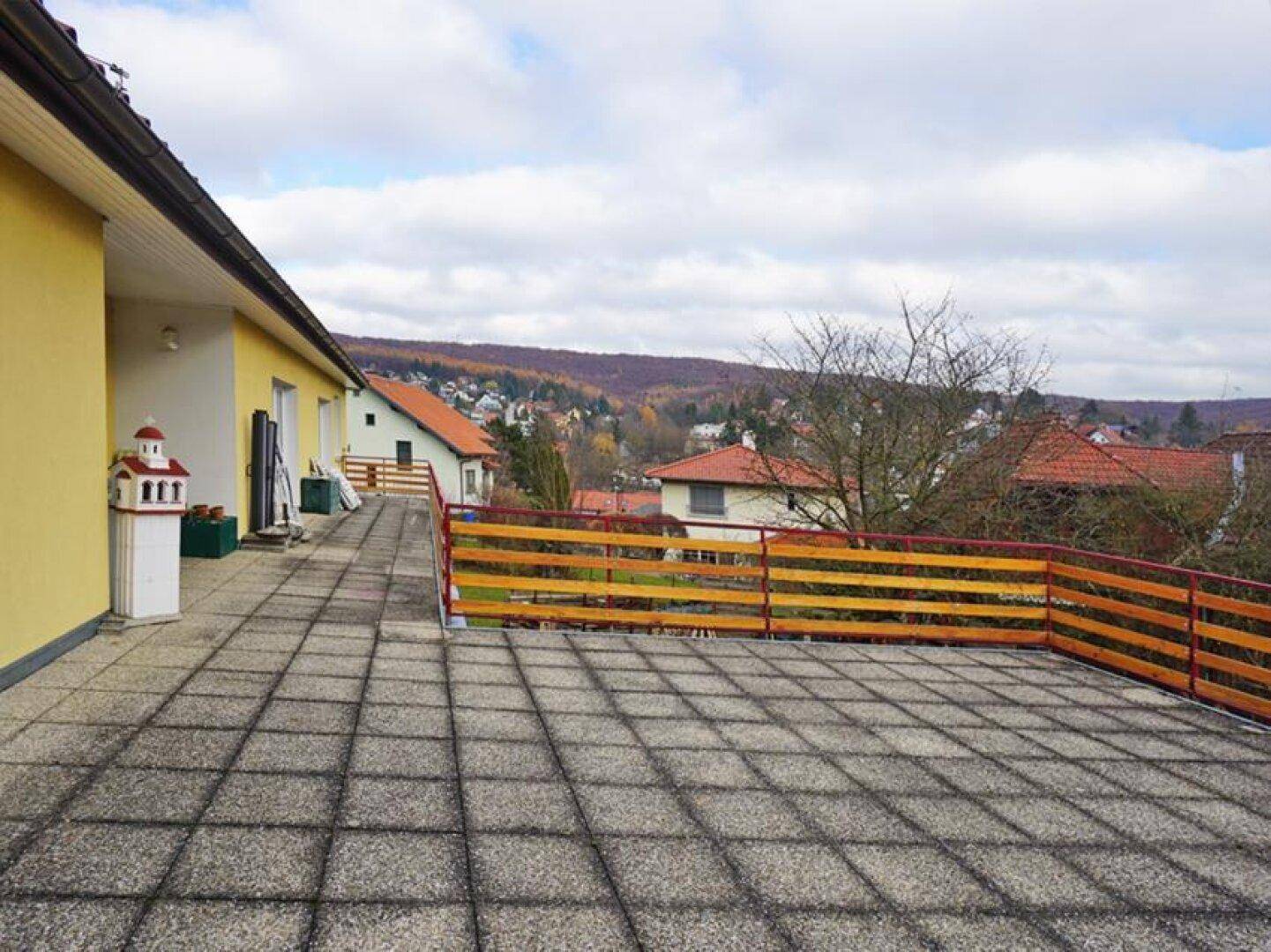 Terrasse_Ausblick Nord Wienerwald