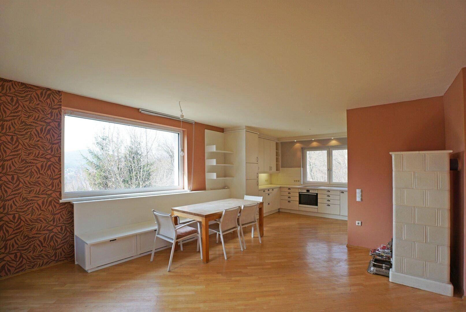 Wohnküche mit Panoramafenster
