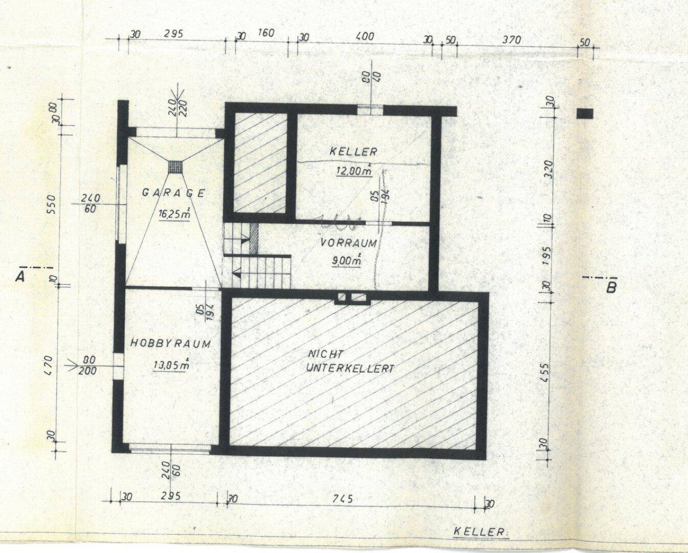 Grundriss Keller und Garage