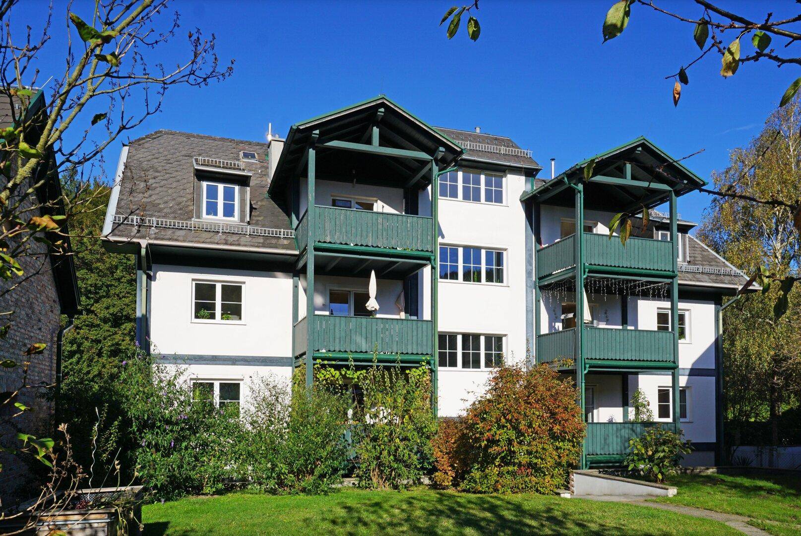 Reizende 3-Zimmer-Wohnung mit 2 Balkonen, gartenseitiger Veranda und Garagenplatz - Ansicht 3