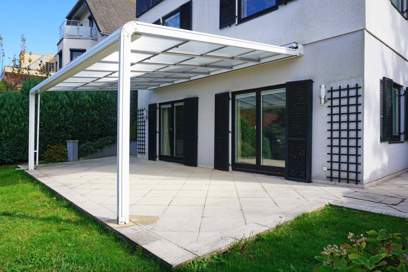 überdachte Terrasse