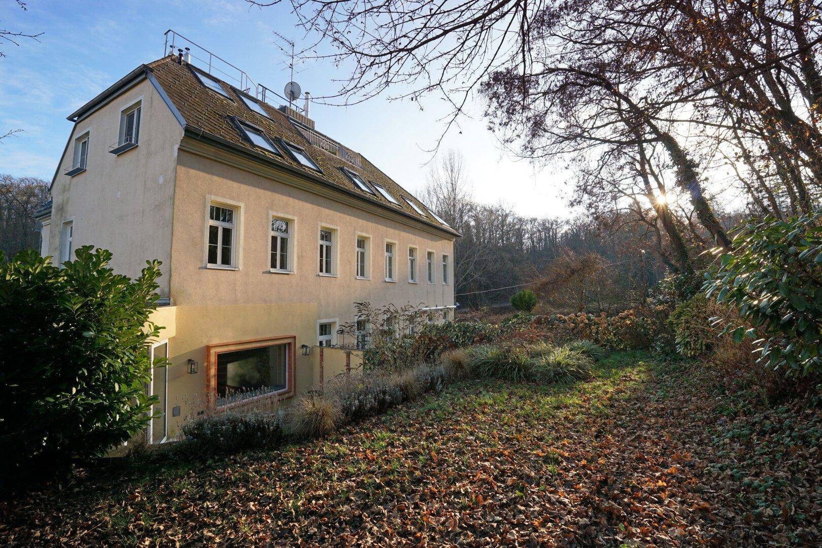 Außenansicht des Wohnhauses gartenseitig