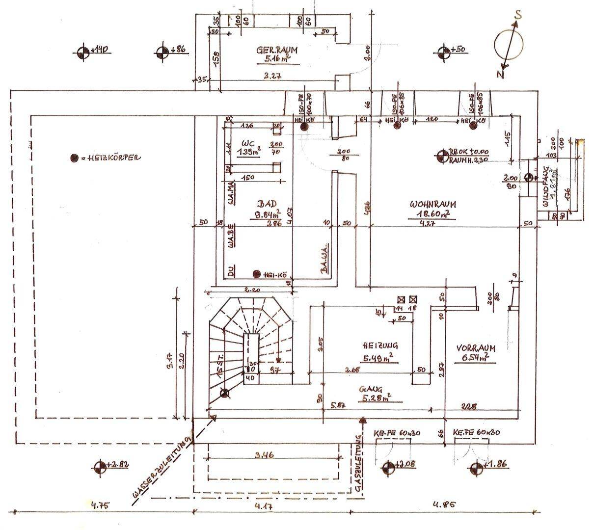Grundriss des Obergeschosses mit Wohnraum, Bad, Heizung und Vorraum.
