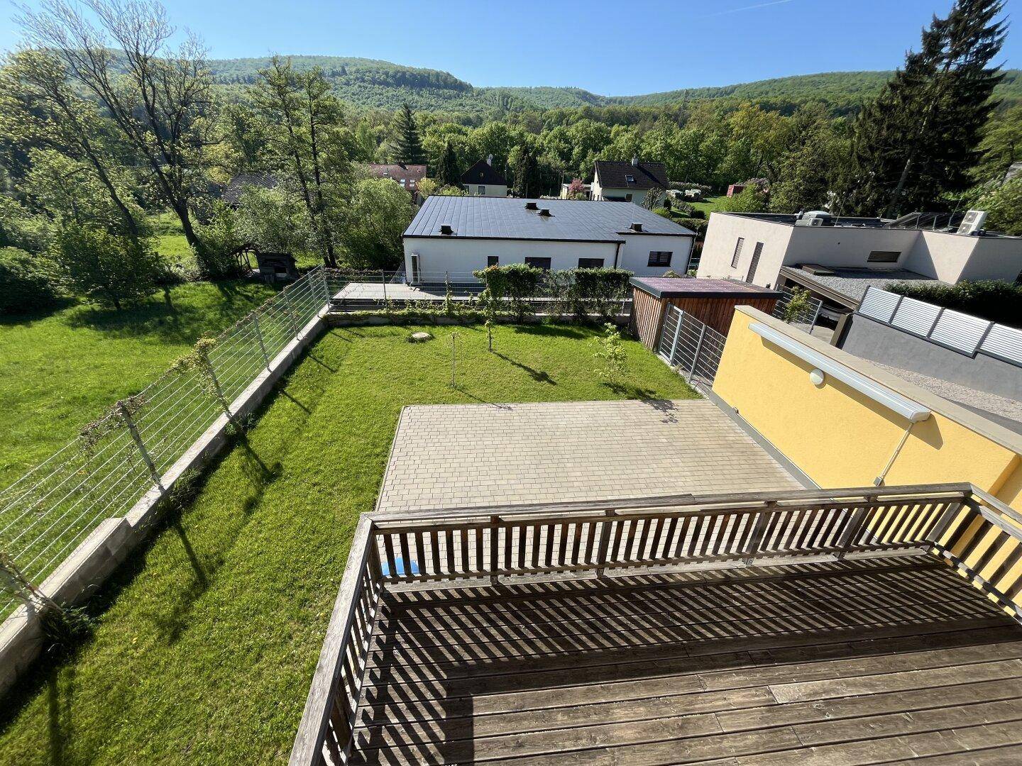 Ausblick Schlafzimmer in den Garten