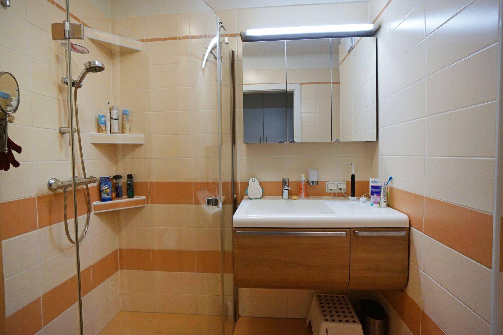 Bad mit Dusche