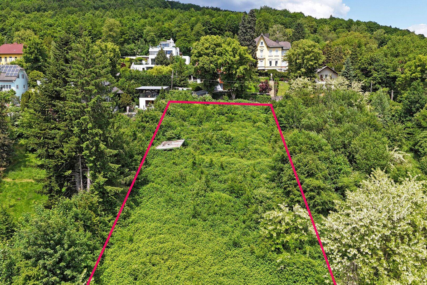 Blick auf das Hanggrundstück von Süd-Süd-Ost