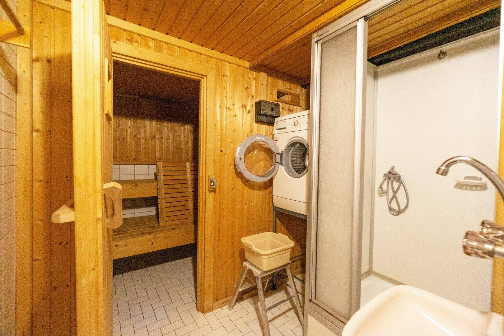 Keller mit Sauna und Dusche
