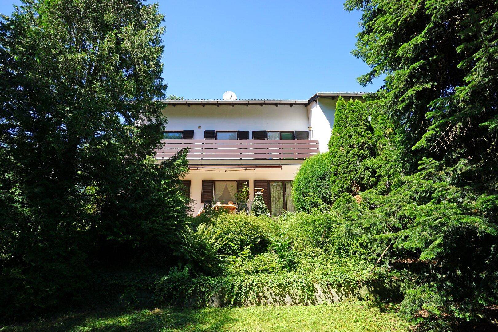 gartenseitige Hausansicht