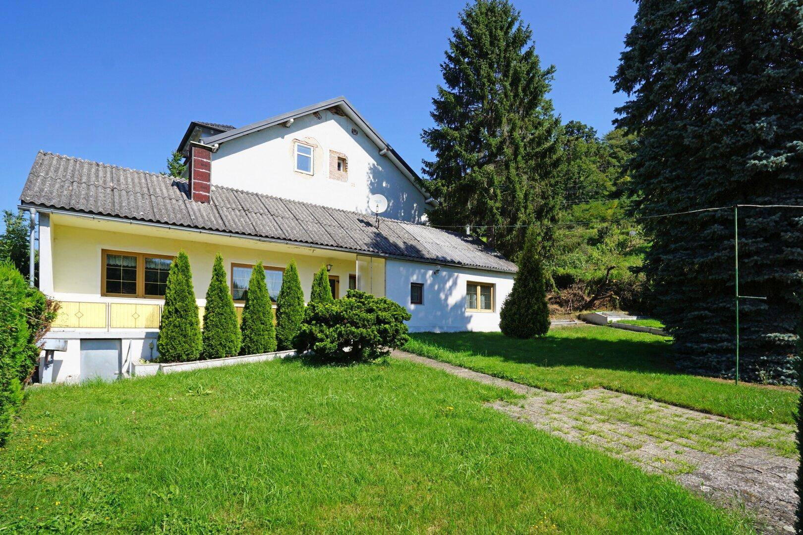 Haus an der nördlichen Grundgrenze