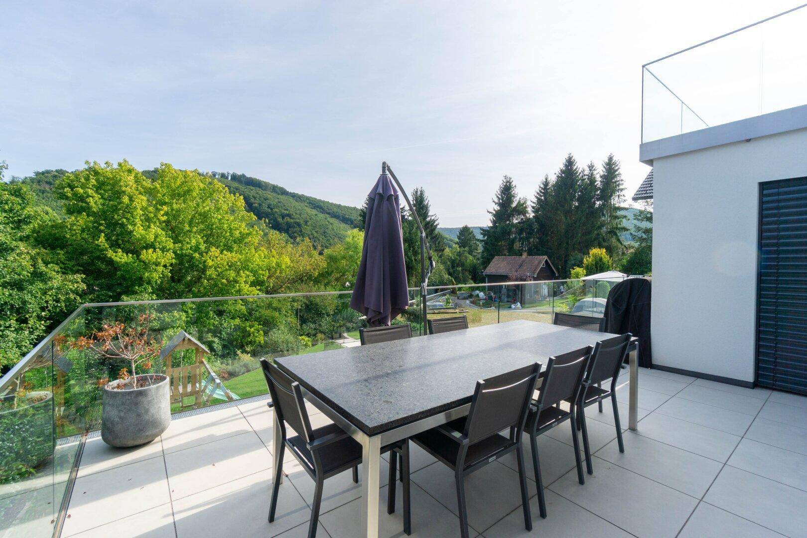 Terrasse mit Grünblick