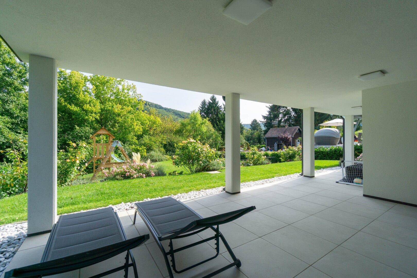 Terrasse und Garten