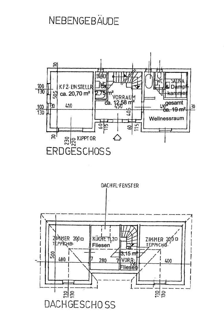 Grundrisse eines Nebengebäudes mit Garage, Wellnessbereich, Sauna im Erdgeschoss und Zimmern im Dachgeschoss.