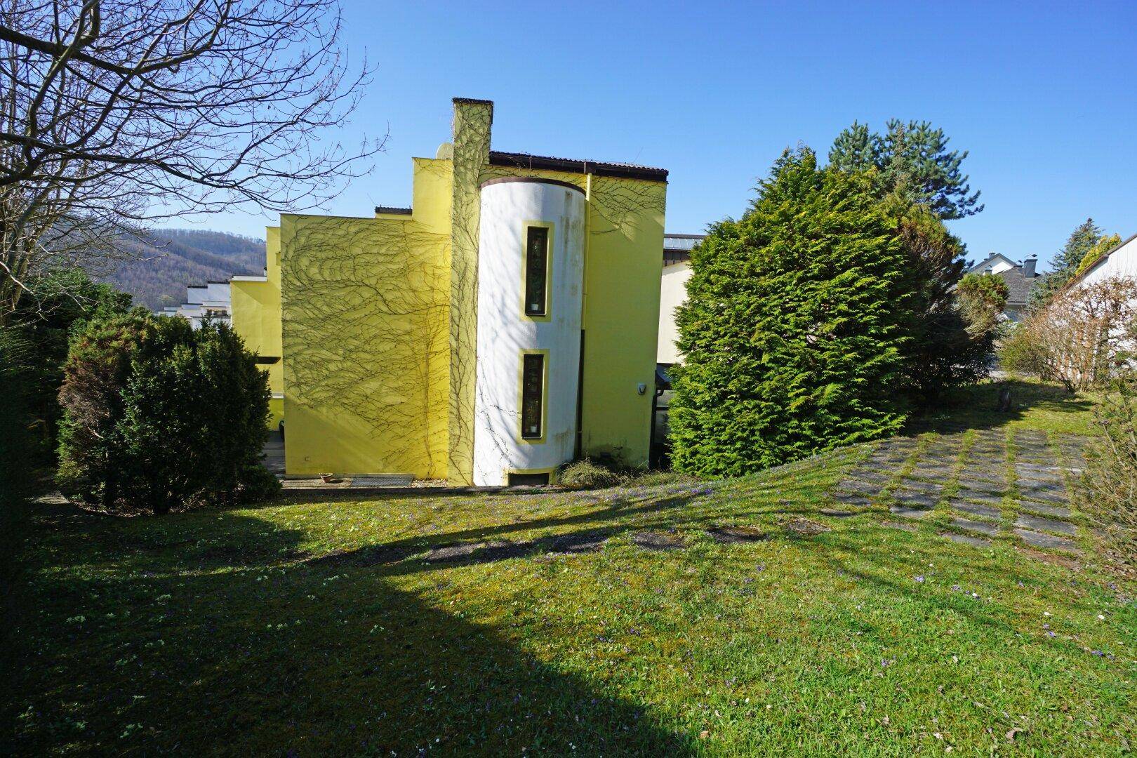 Eckreihenhaus mit Einfamilienhauscharakter in zentrumsnaher Aussichtsslage - Widok 4