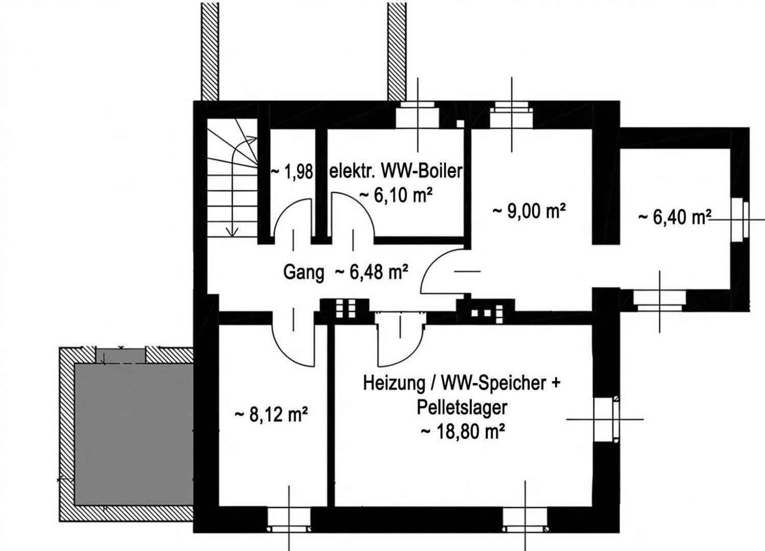 Grundriss des Kellers mit Heizungsraum, Lagerflächen und Technikräumen.