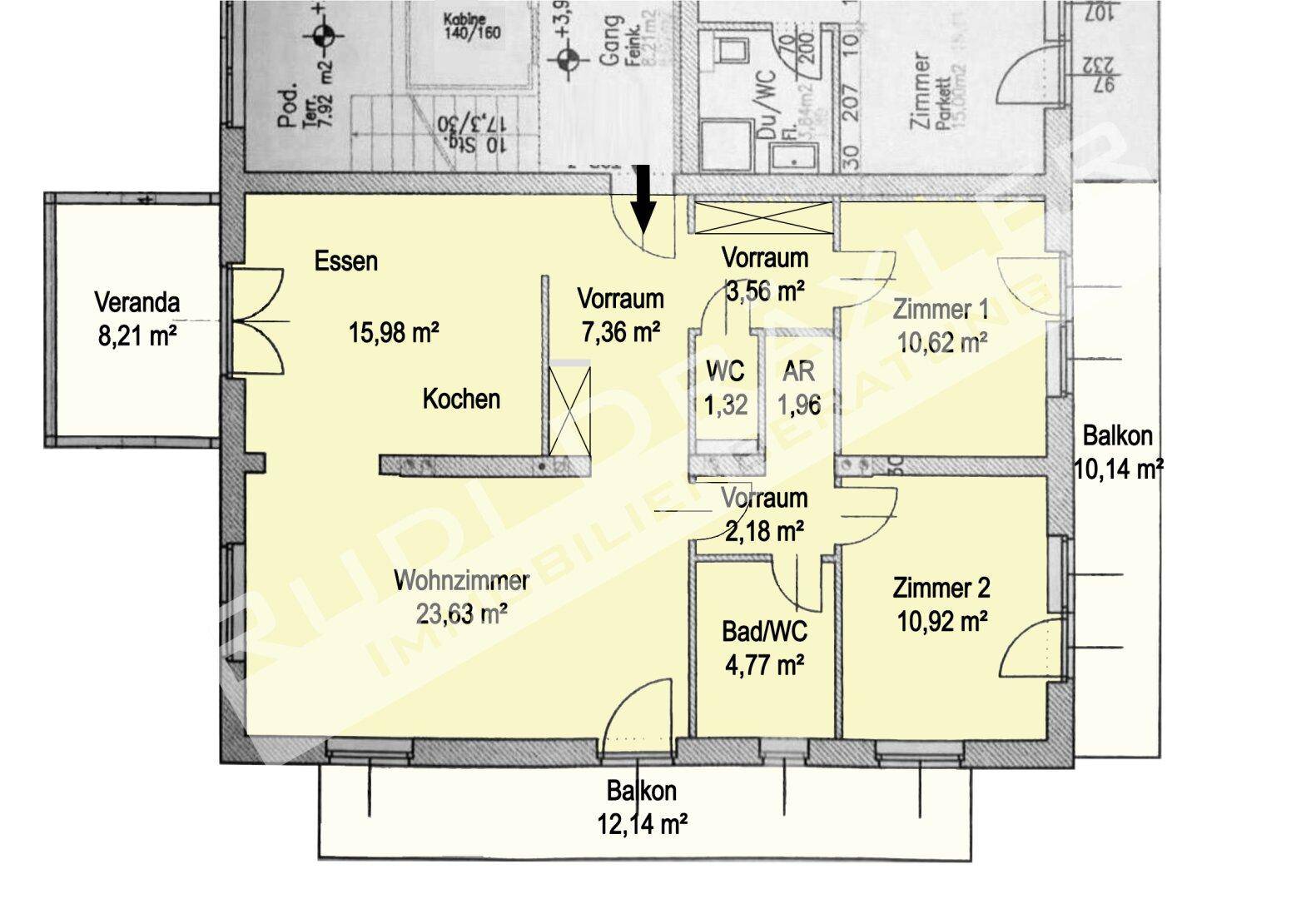 Grundriss der Wohnung mit offener Küche, Wohnzimmer, zwei Schlafzimmern und zwei Balkonen.