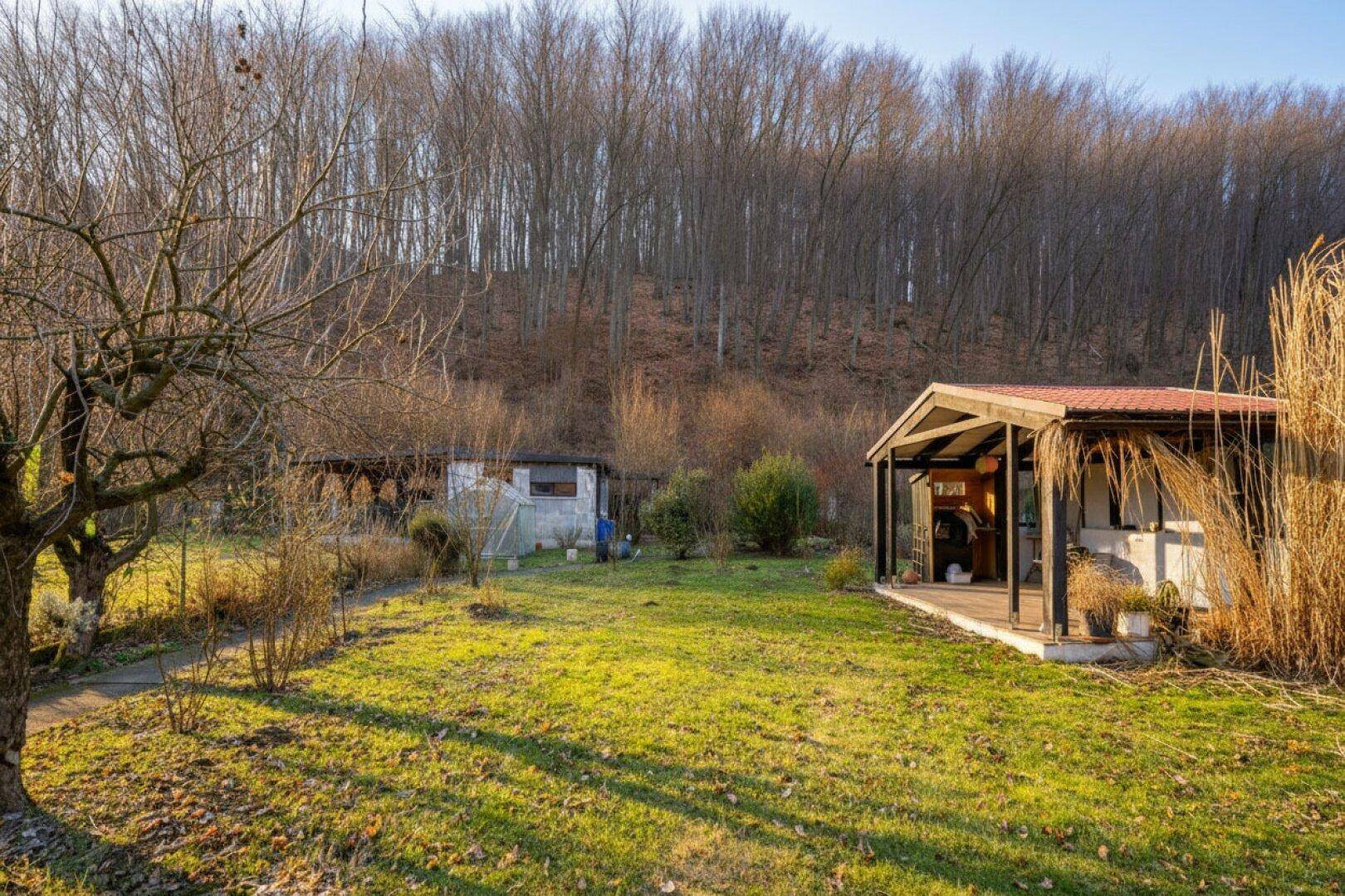 Idyllisches Einfamilienhaus auf ebenem Grund am Waldrand in Purkersdorf - Ansicht 2