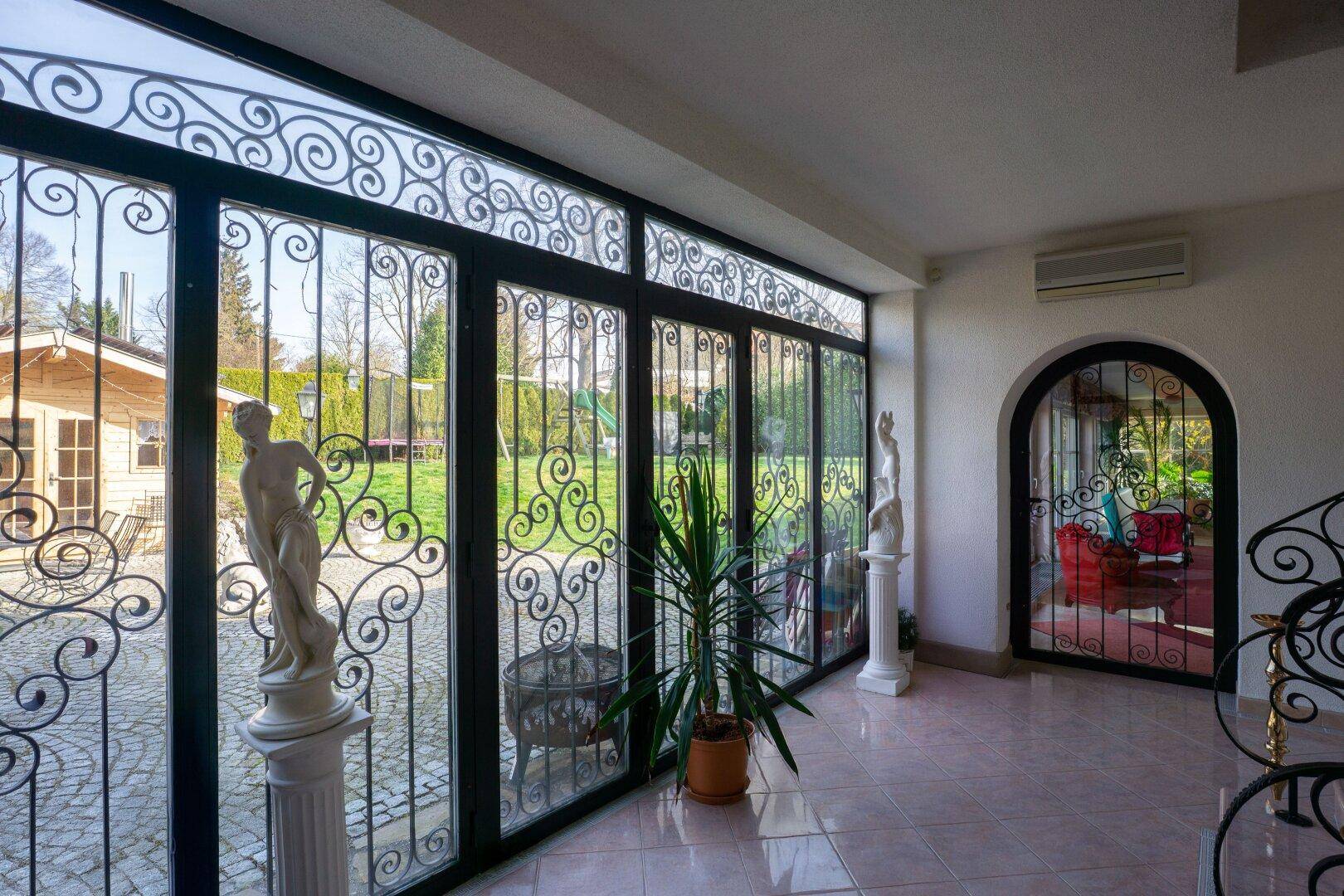 Mondäne Wienerwaldvilla - Eleganz, Privatsphäre und repräsentativer Luxus vereint - Περισσότερα