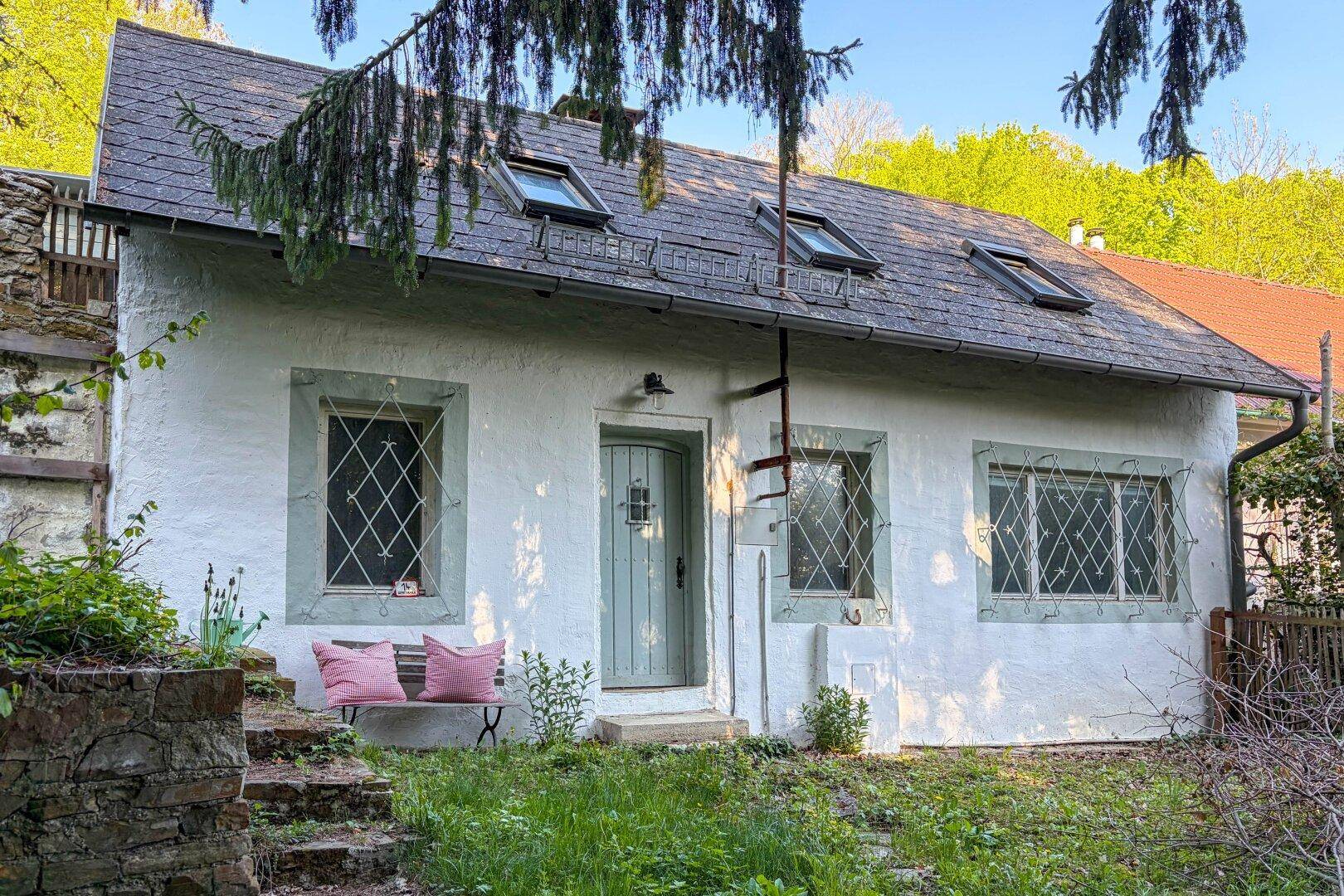 Ehemaliges Weinhauerhaus in einzigartiger Sieveringer Lage wartet auf Revitalisierung! - Ansicht 6
