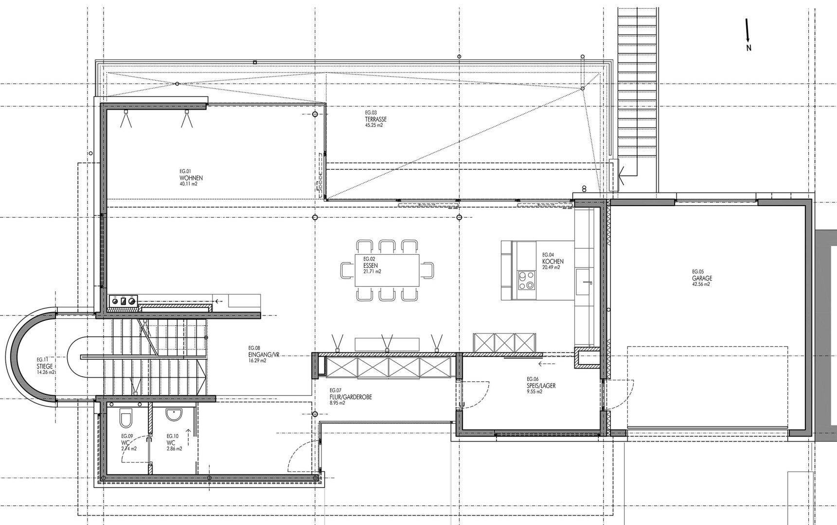 Grundriss des Erdgeschosses mit offenem Wohn-, Ess- und Küchenbereich sowie Garage.