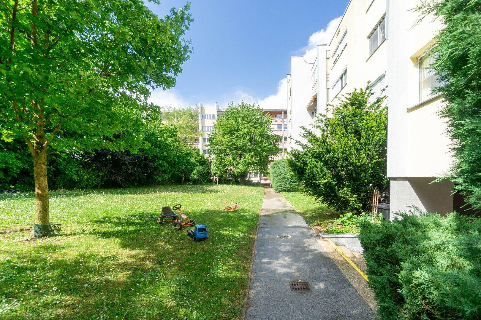 Innerhalb VOR Kernzone! 4-Zimmer-Eigentumswohnung mit Loggia in Purkersdorf - Widok 2