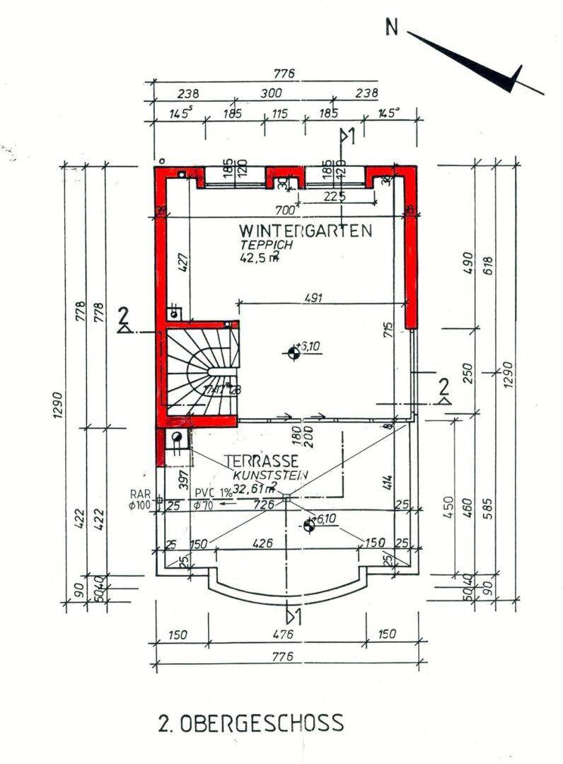 Grundriss des zweiten Obergeschosses mit Wintergarten und großer Terrasse.