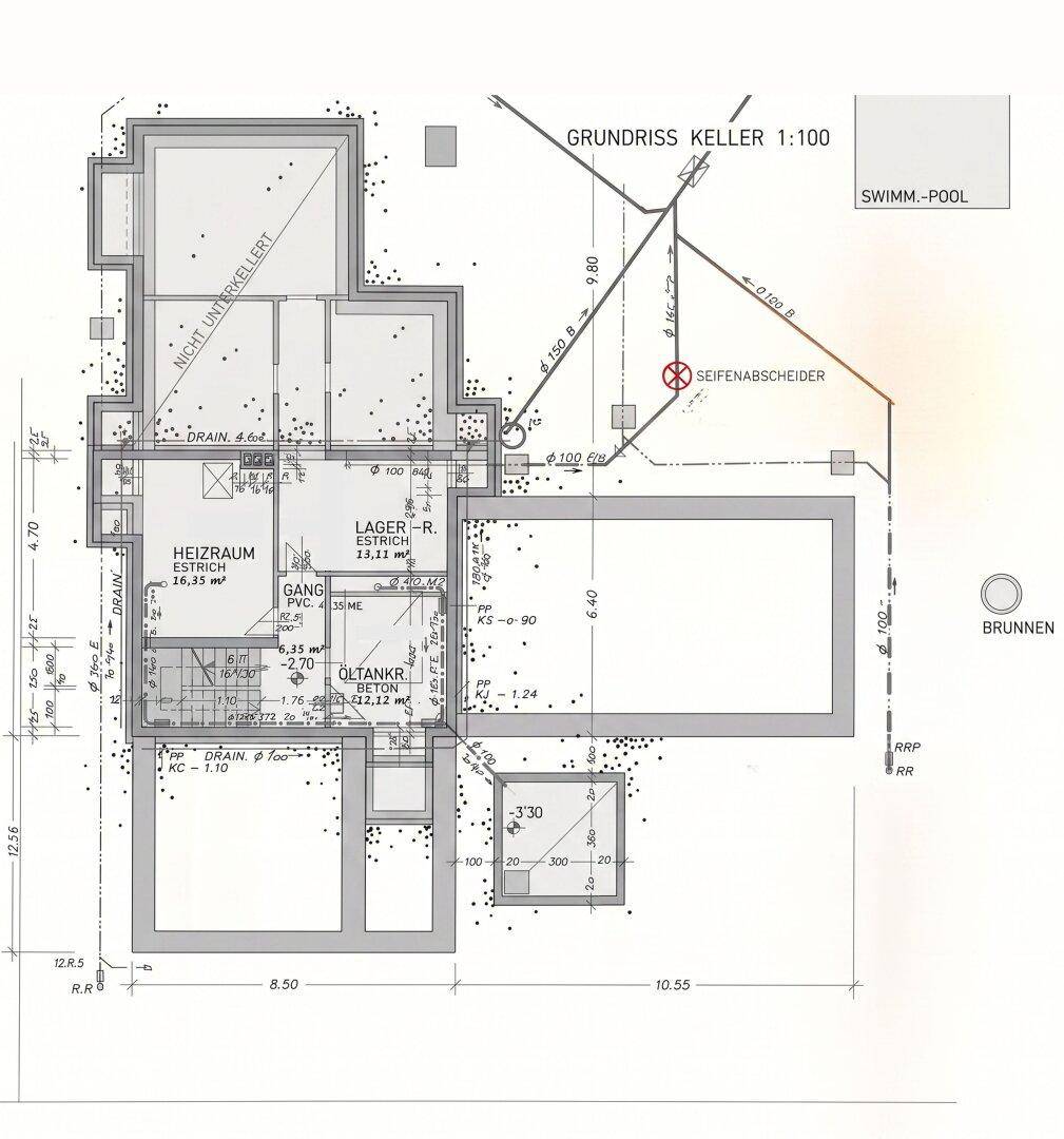 Grundriss des Kellers mit Heizraum, Lager und Swimmingpool-Anschluss.