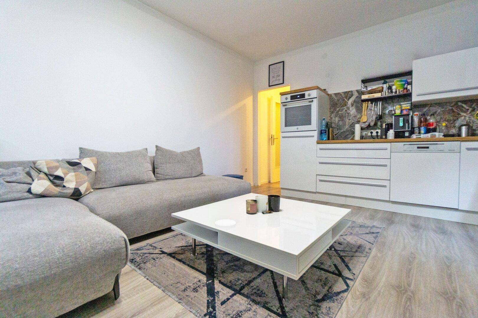 Wohnzimmer Richtung Küche