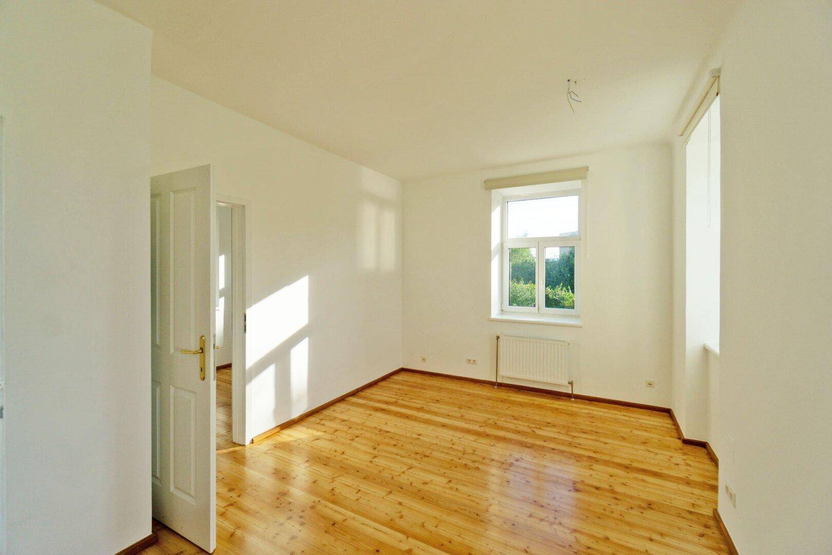 EG_Zimmer 2 Richtung Kabinett