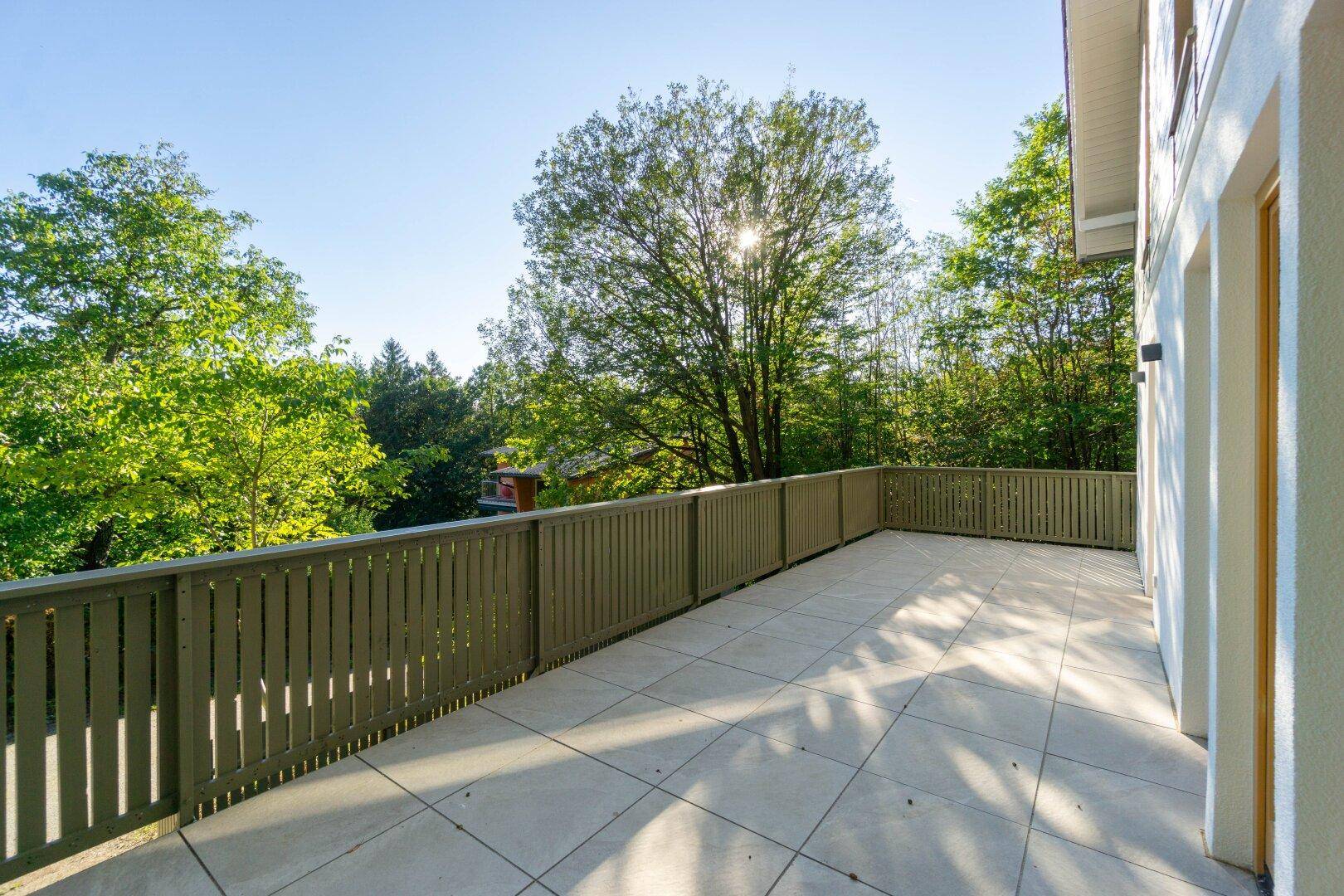 Terrasse mit Grünblick