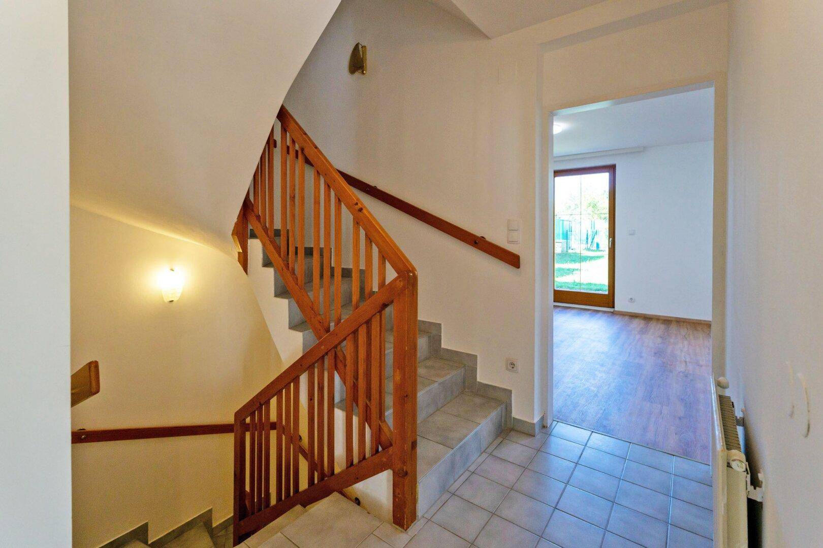 EG_Stiegenhaus_Kellerabgang