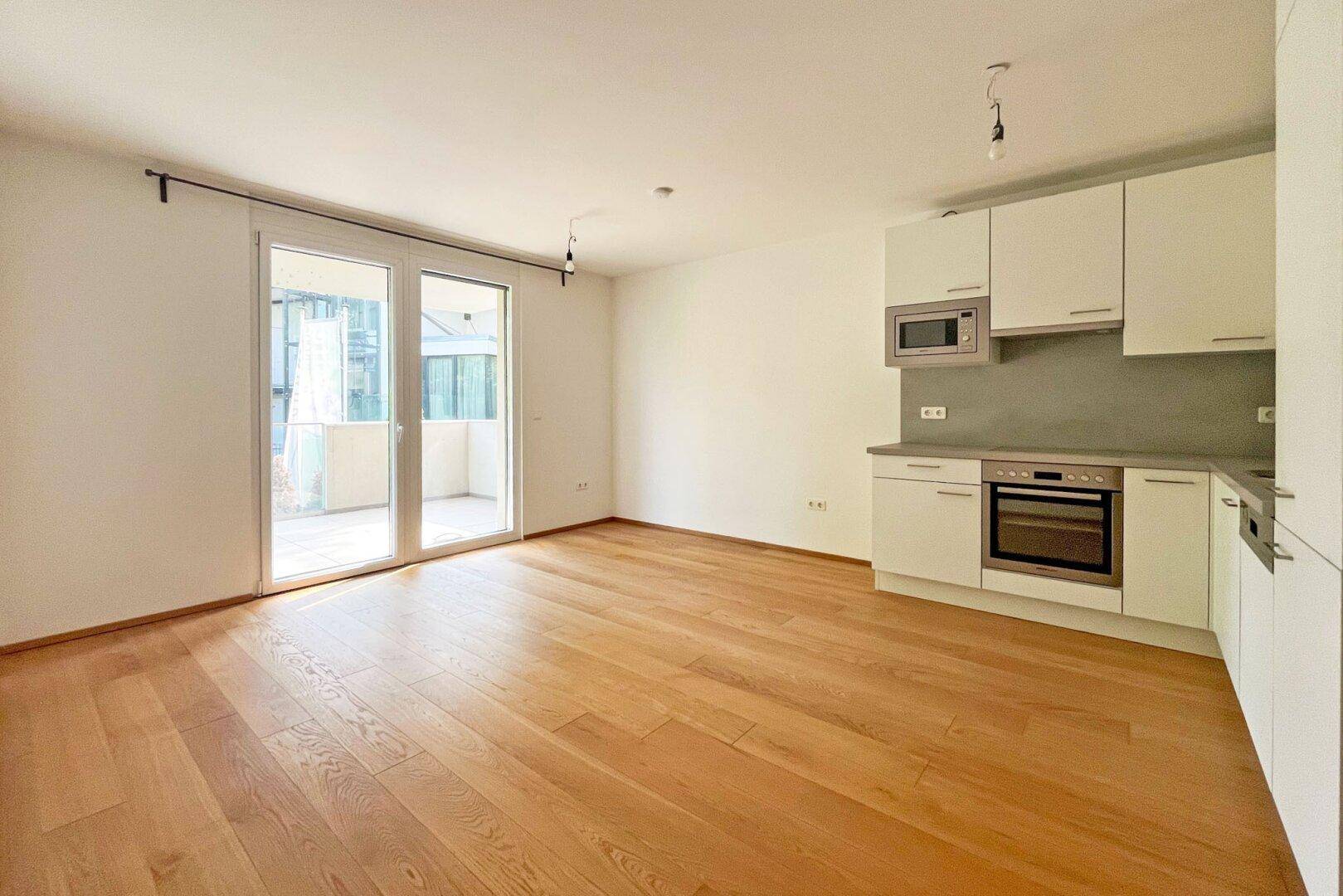 Wohnküche_Ausgang Balkon