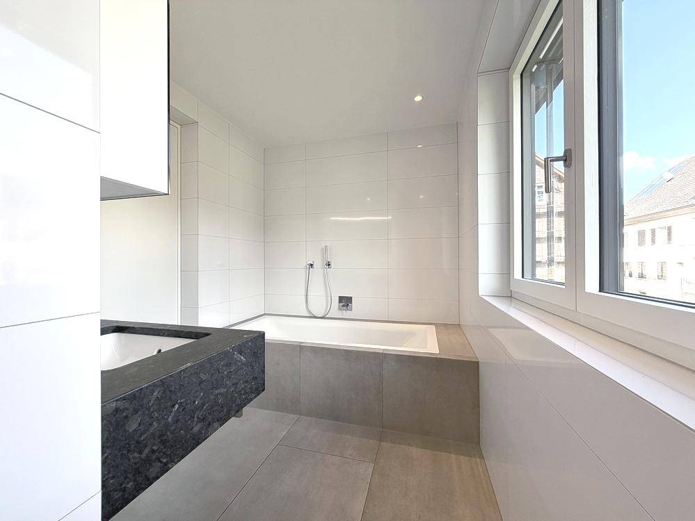 Badezimmer mit Badewanne