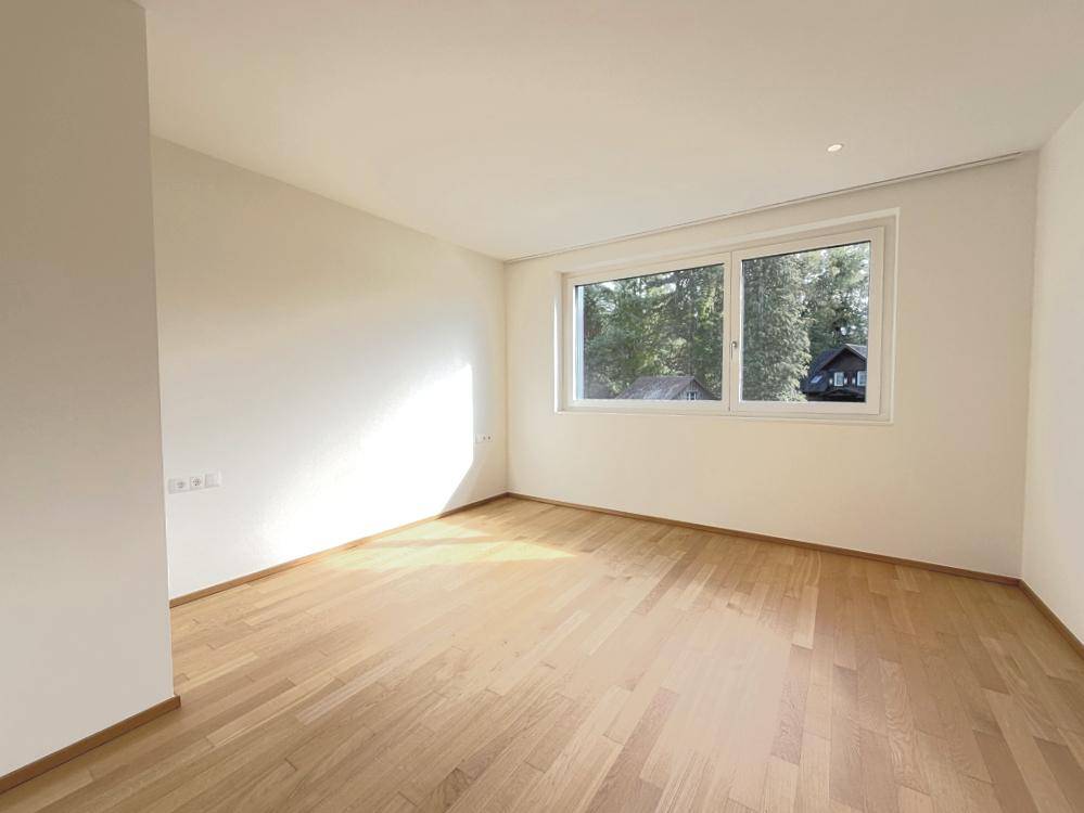 Grosses Schlafzimmer