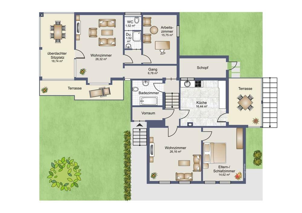 Detaillierter Grundriss eines Hauses mit mehreren Zimmern, zwei Terrassen und Garten.