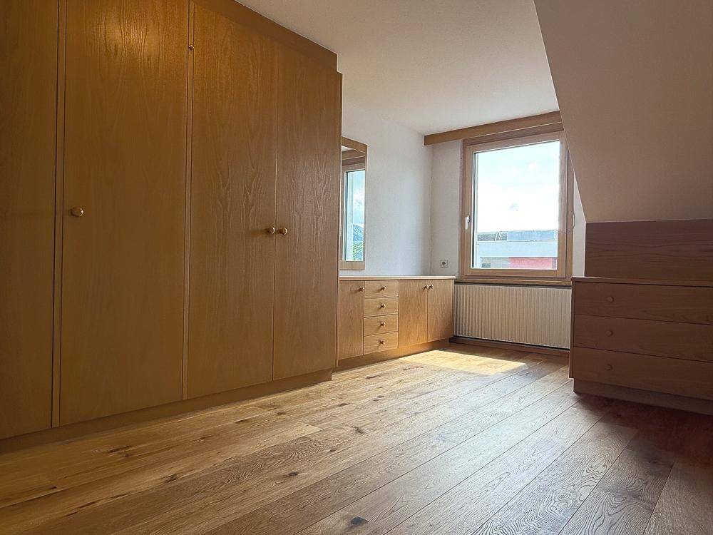 Schlafzimmer mit Einbauschrank