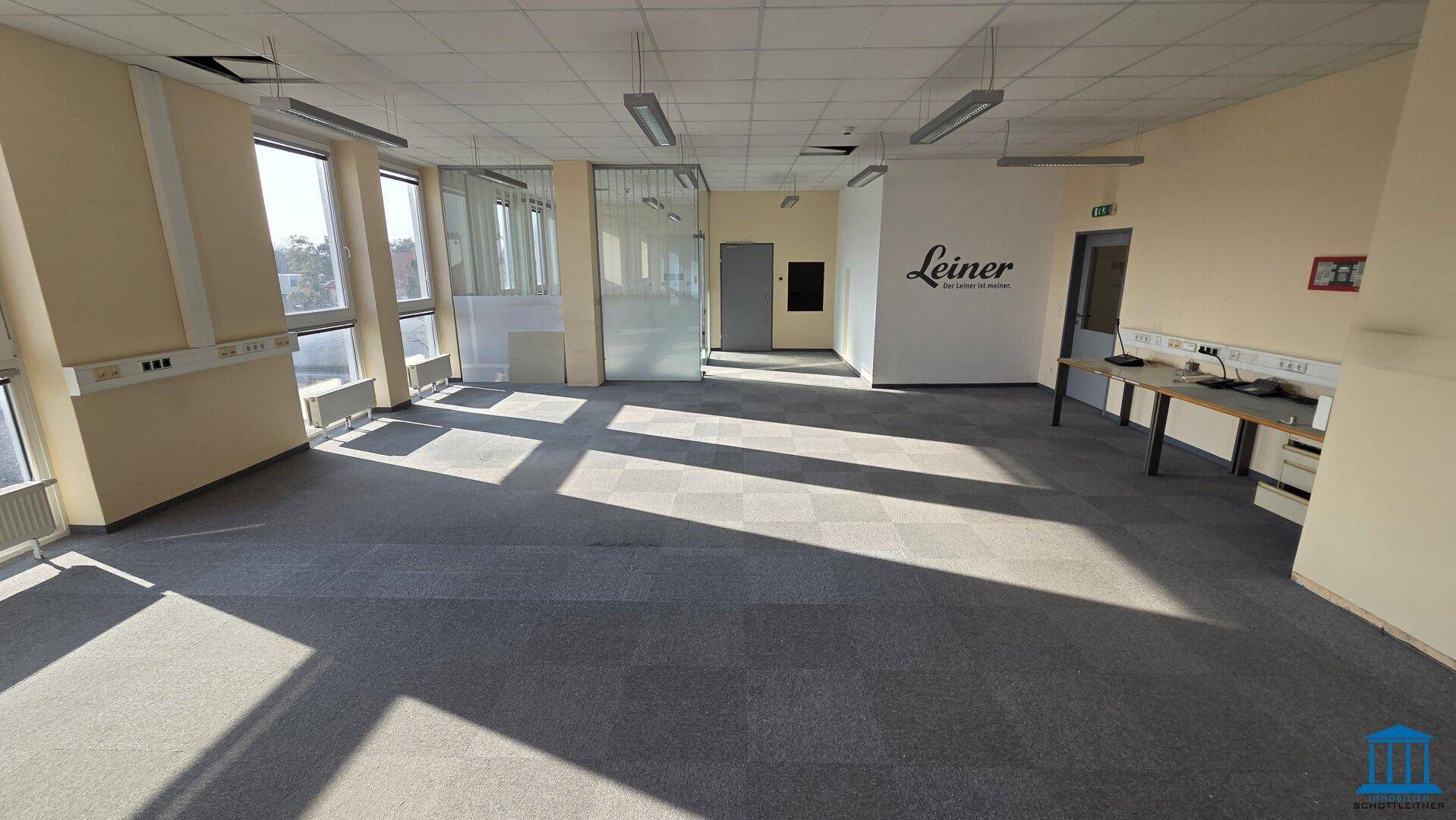 >>> Büroflächen 2.OG >>>