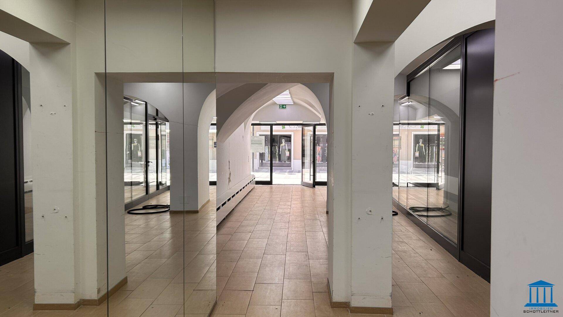 Repräsentatives Gewerbeobjekt im Herzen der Wiener Neustädter Innenstadt - Mehr