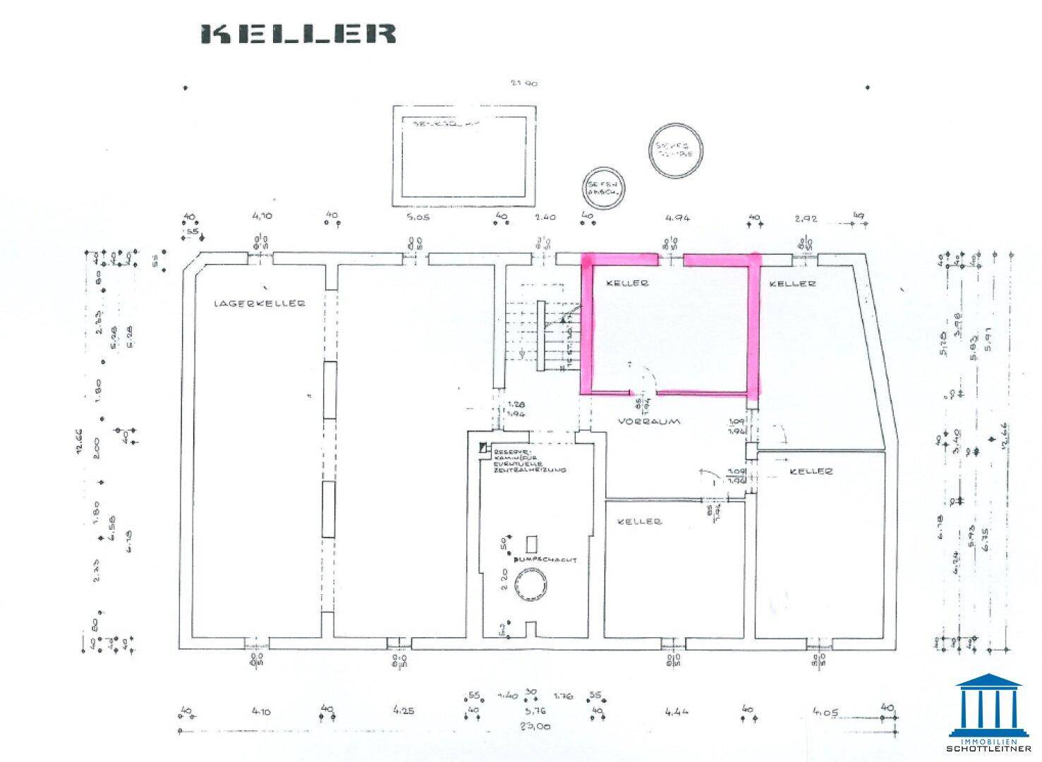 Grundriss des Kellers mit mehreren Lagerräumen und einem Vorraum.