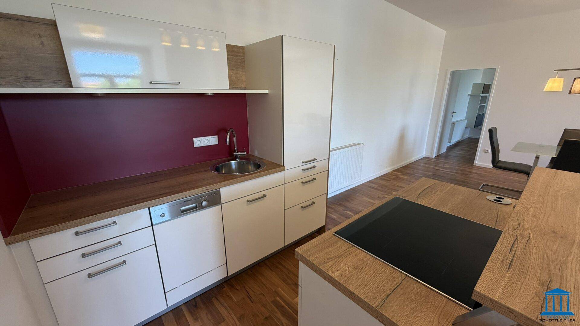 Teilmöbliertes Büro mit Teeküche und gem. Terrassennutzung - Parkplätze OPTIONAL (Top 6 im 1. Liftstock) - Mehr