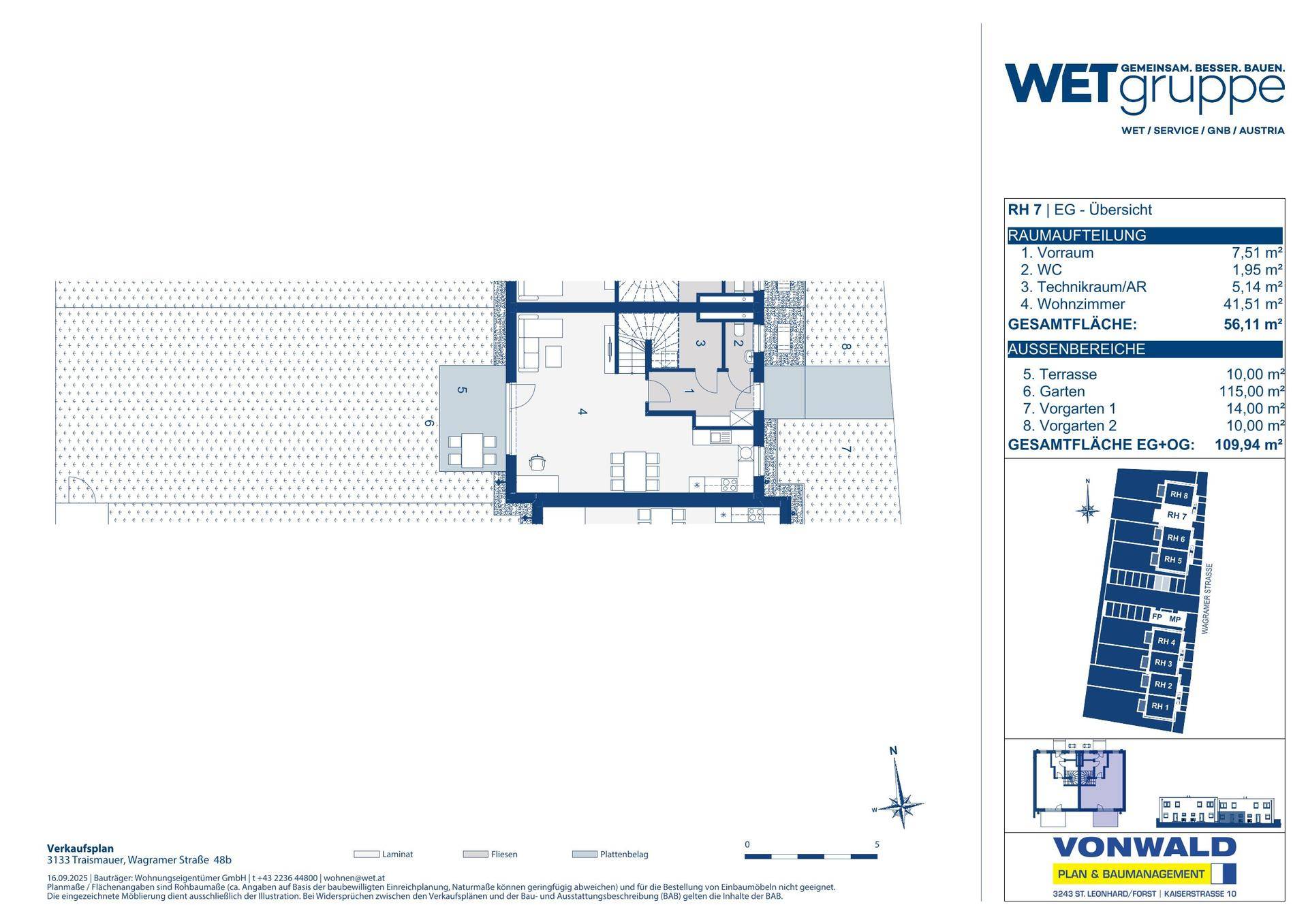 Grundriss des Erdgeschosses mit Wohnzimmer, WC, Terrasse und Gartenbereichen.