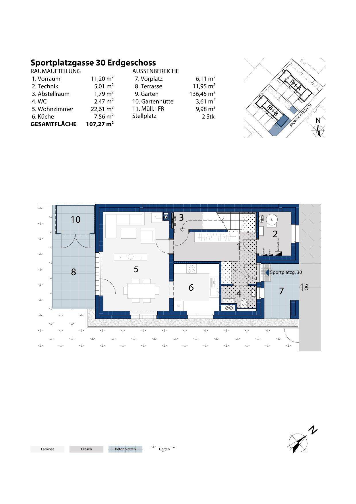 Grundriss des Erdgeschosses mit Wohnzimmer, Küche, WC, Terrasse und Gartenbereich.