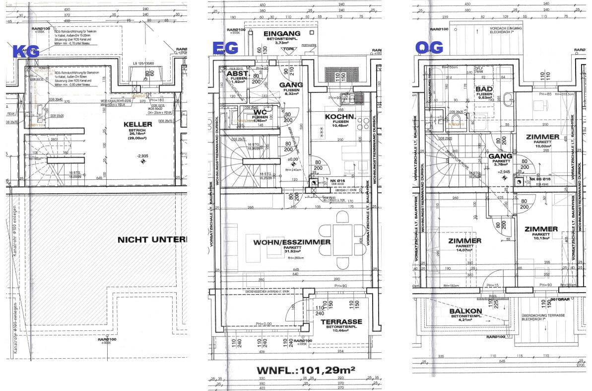 Grundrisspläne für Keller, Erdgeschoss und Obergeschoss mit Wohn-Esszimmer und Terrasse.
