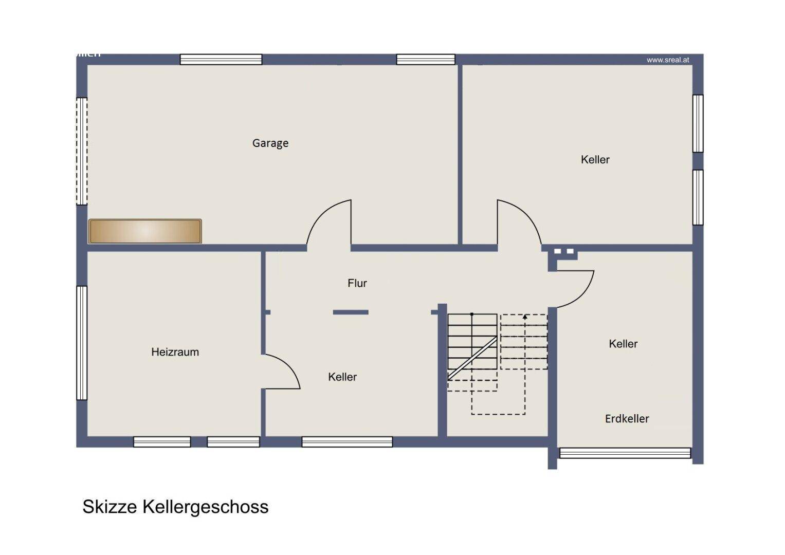 Grundriss des Kellergeschosses mit Garage, Heizraum und verschiedenen Kellerräumen.
