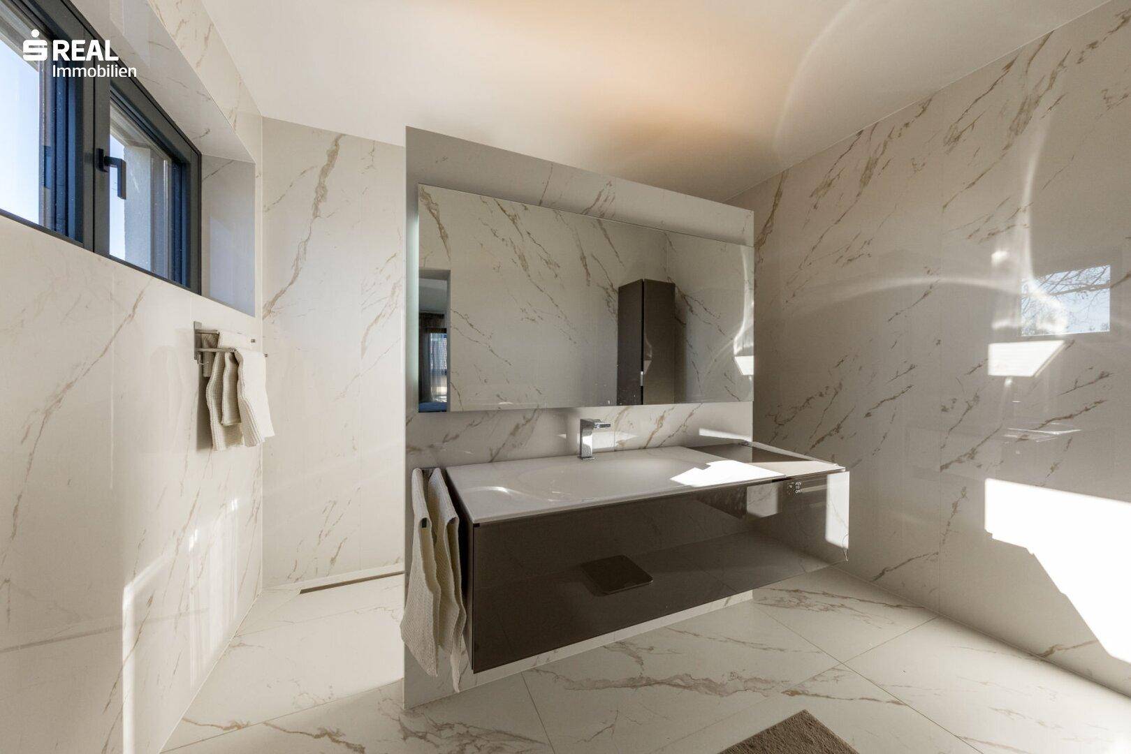 OG - Badezimmer 2